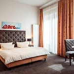 Neumarkt Aparthotel 4*