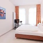 Neumarkt Aparthotel 4*