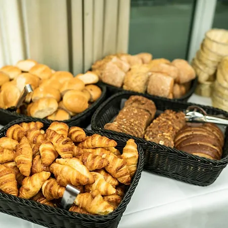 Neumarkt Апарт-отель