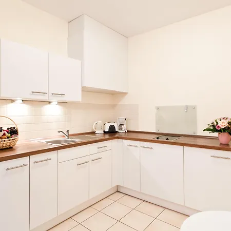 Aparthotel Neumarkt 4*