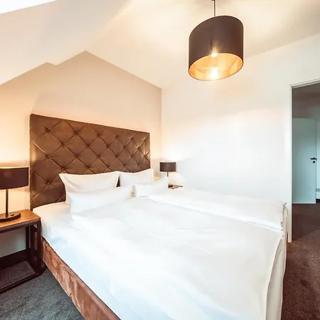 Neumarkt 4*