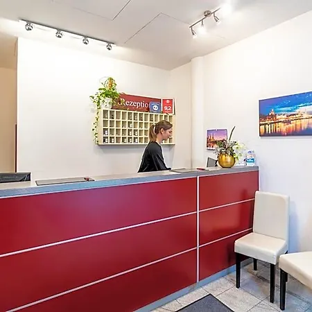 Neumarkt Apartahotel 4*