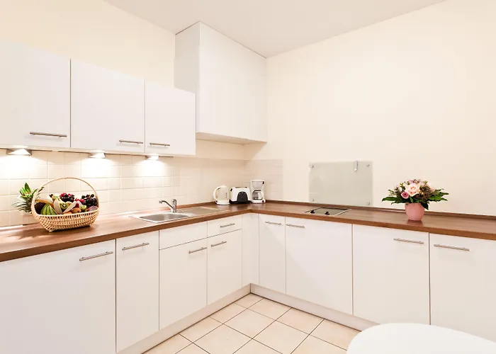 Apart Otel Neumarkt 4*