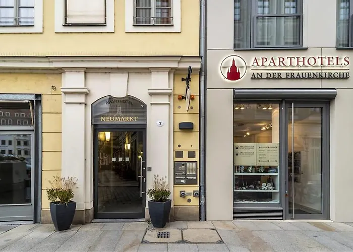 Neumarkt Hotel apartamentowy 4*